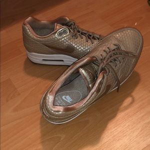 COPY - Nike Wmns Air Max 1 Premium 'Gold Fish'